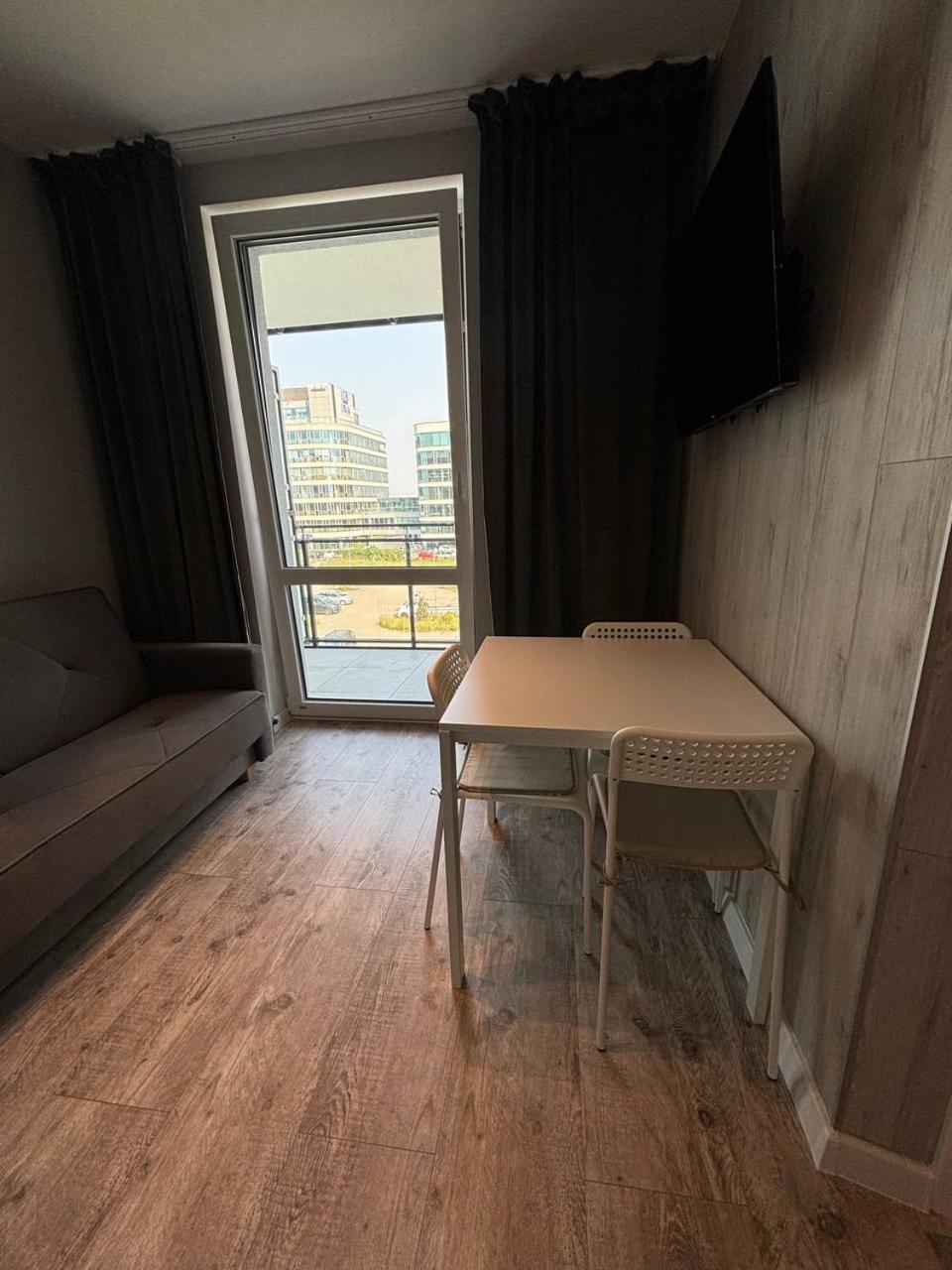 Ostin A41 * Warsaw