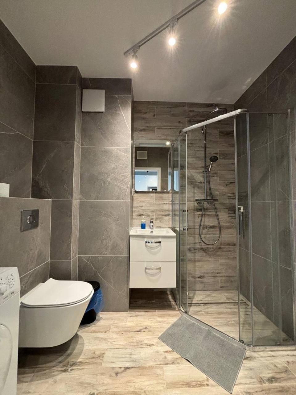 Ostin A41 Apartment